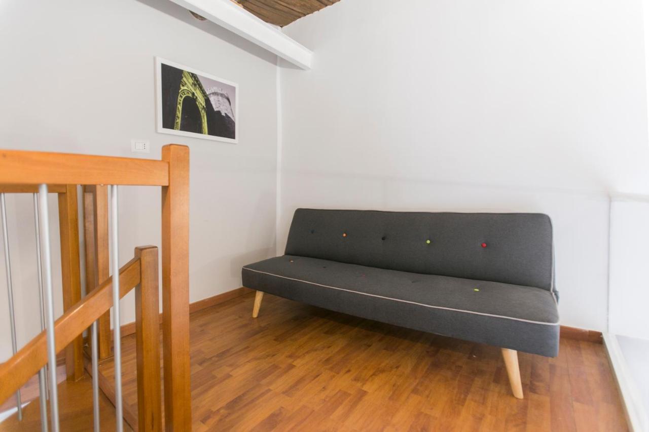 Bed and Breakfast Anticaglia/24 Nápoles Exterior foto