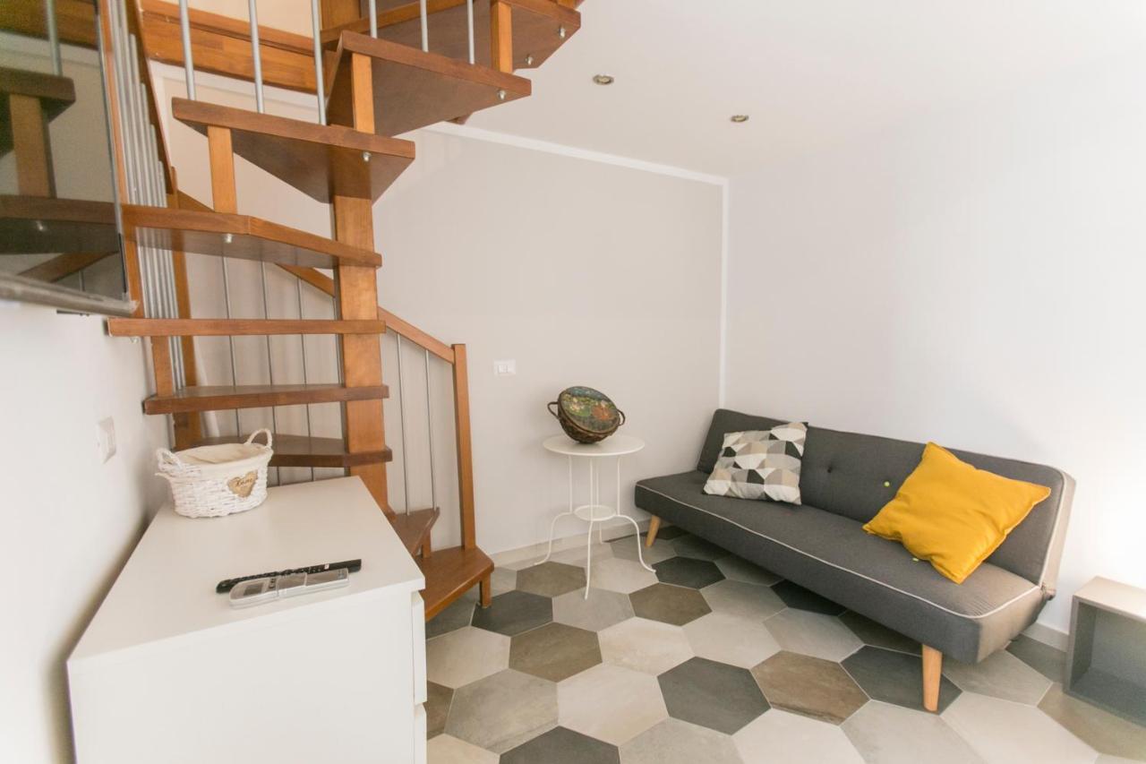 Bed and Breakfast Anticaglia/24 Nápoles Exterior foto